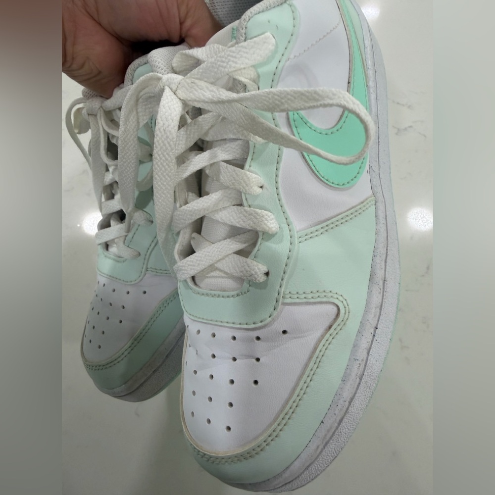 Nike Women's Sneakers in Mint and White - Picture 4 of 13